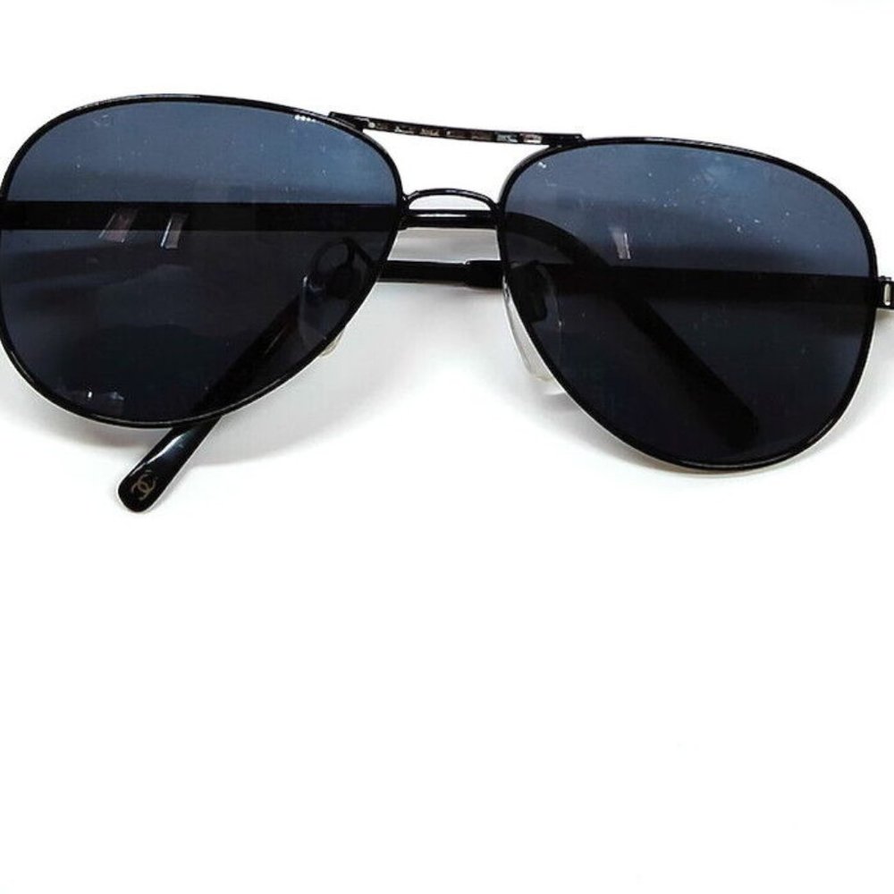 Chanel Sunglasses black